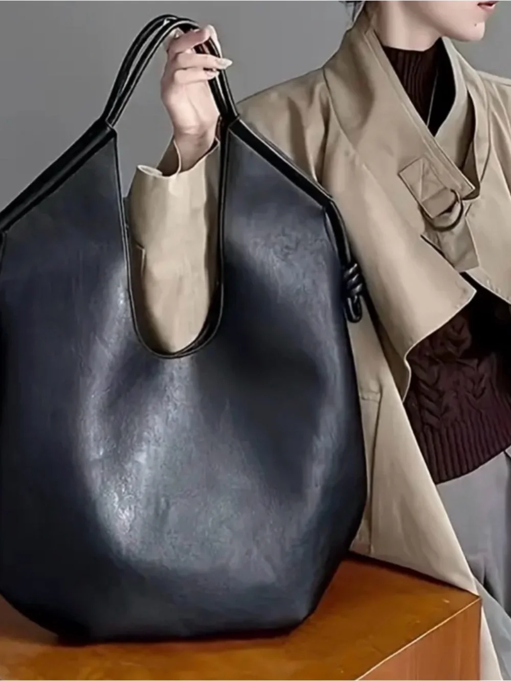 Crescent Bag| Minimalists Niche Design Lrg. Hobo Leather